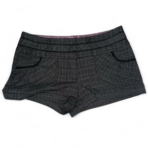 Vintage Charlotte Russe Black and Gray Plaid Shorts y2k